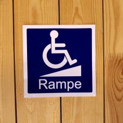 Sticker souple collant PMR pour appel rampe d'accès - 29,5 cm - Norme ERP - Plastique - Poids max supporté : - Taille : 15,5 x 15,5 cm - 15,5 x 15,5