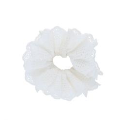 Chouchou à broderie anglaise blanche