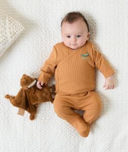 Dors-bien deux pièces en coton bio ocre avec broderies crocodile - 18 M