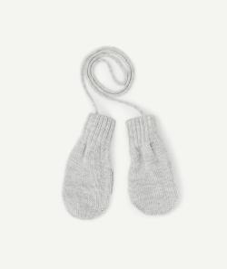 Les moufles en tricot grises avec cordon en fibres recyclées - 2-4 A